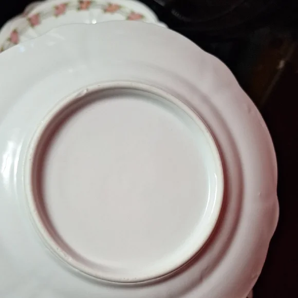 Vintage Scalloped Bone China Plates - Pink Rose Garland & Gold Rim - Set of 6 - Picture 9 of 15